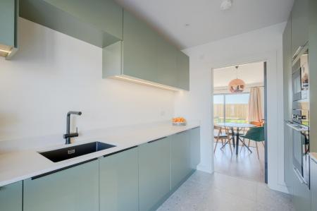 17-28 Fourth Ave.jpg