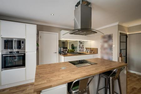 30 Hanwood Heights-10.jpg