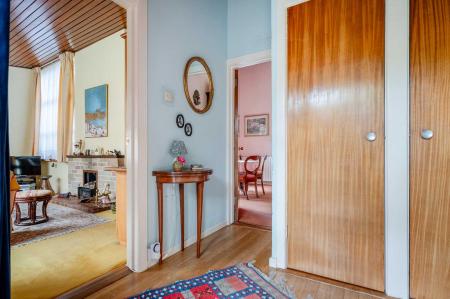 6-1 Rannoch Rd.jpg