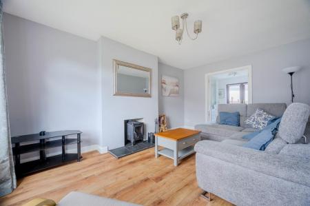 8-44 Drumglass Ave.jpg