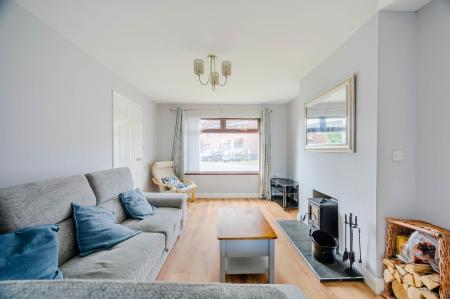 10-44 Drumglass Ave.jpg