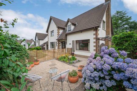 4-4 Woodbank Lane.jpg