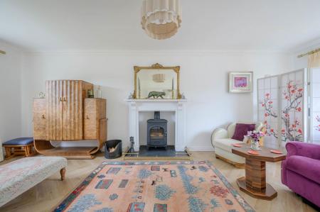 11-4 Woodbank Lane.jpg