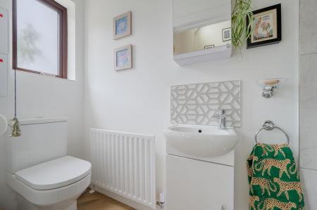 14-4 Woodbank Lane.jpg