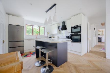 20-4 Woodbank Lane.jpg