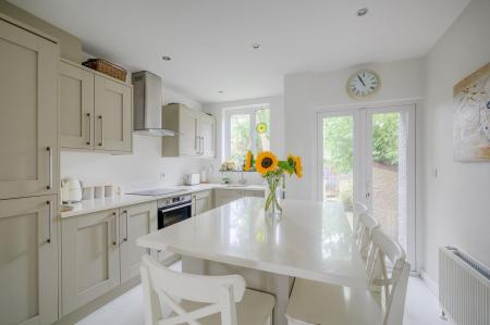 16-6 Hillview Place.jpg