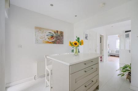 18-6 Hillview Place.jpg