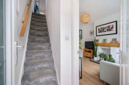 6-6 Hillview Place.jpg