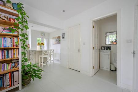 11-6 Hillview Place.jpg