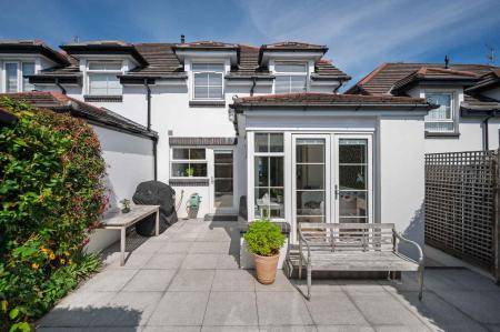 10-9 Crawfordsburn Close.jpg
