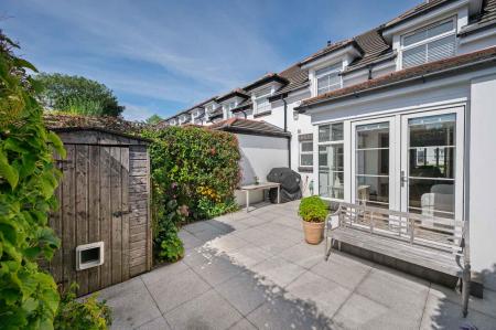 9-9 Crawfordsburn Close.jpg