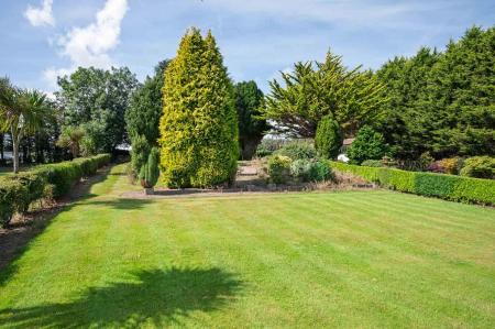 25-76 Ballymoney Rd.jpg