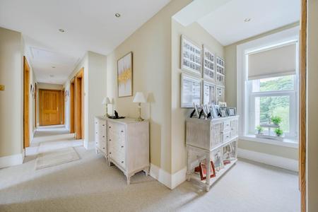 16-8 Sharman House.jpg