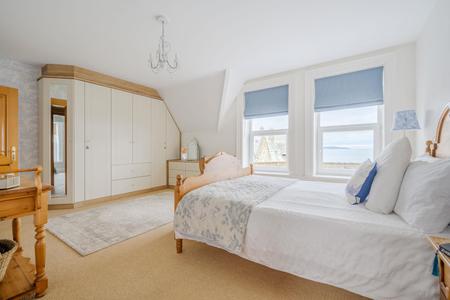 33-8 Sharman House.jpg