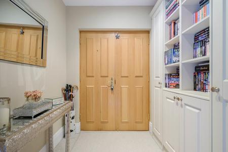 15-8 Sharman House.jpg