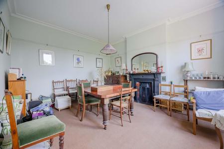20-32B Demesne Road.jpg
