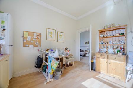 25-32B Demesne Road.jpg