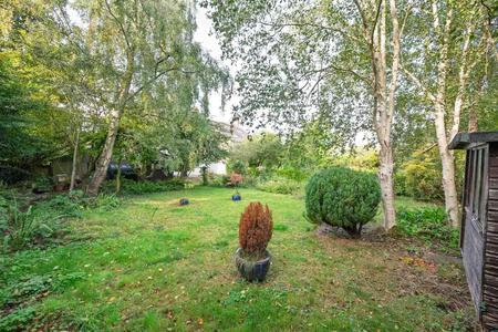 40-32B Demesne Road.jpg