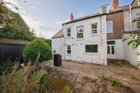 37-32B Demesne Road.jpg