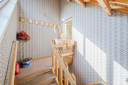 8-32B Demesne Road.jpg
