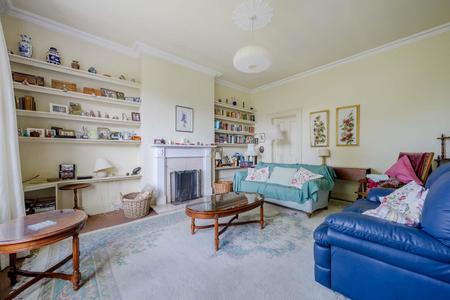 18-32B Demesne Road.jpg