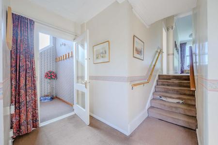 11-32B Demesne Road.jpg
