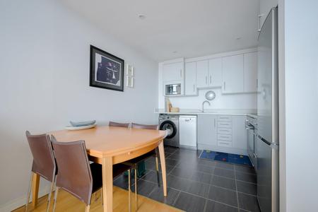 15-6 Lesley Mews.jpg