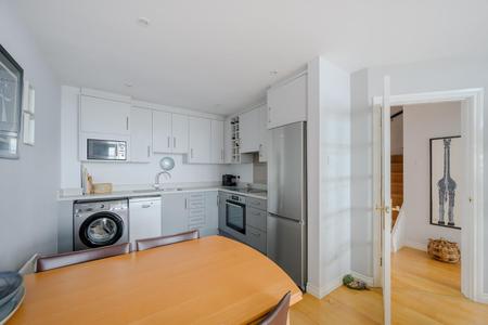16-6 Lesley Mews.jpg