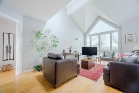 12-6 Lesley Mews.jpg