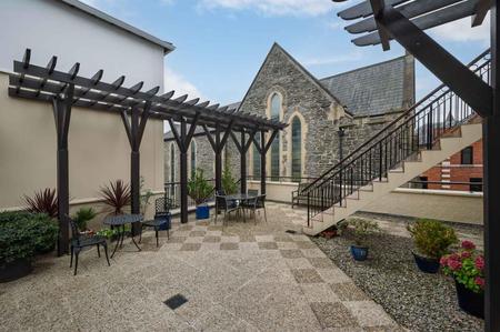 5-6 Lesley Mews.jpg