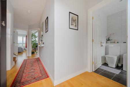 8-6 Lesley Mews.jpg