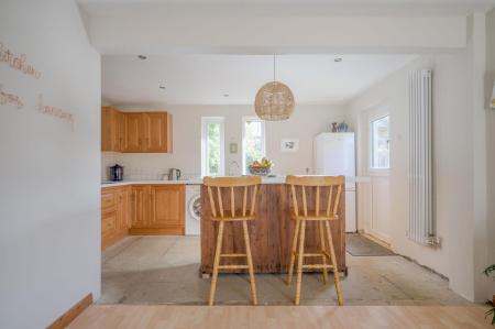 18-9 Regency Park.jpg