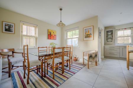 16-11 College Green.jpg