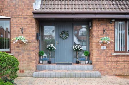 40-1 Lord Wardens Ave.jpg