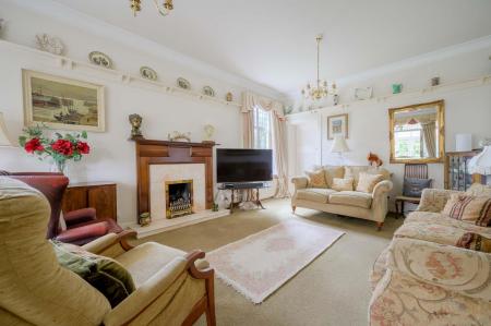 14-80 Bryansburn Rd.jpg