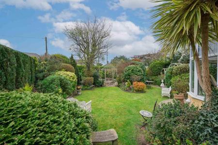 6-80 Bryansburn Rd.jpg