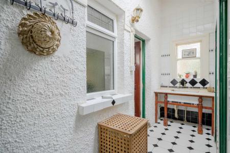 33-80 Bryansburn Rd.jpg