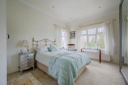 39-80 Bryansburn Rd.jpg