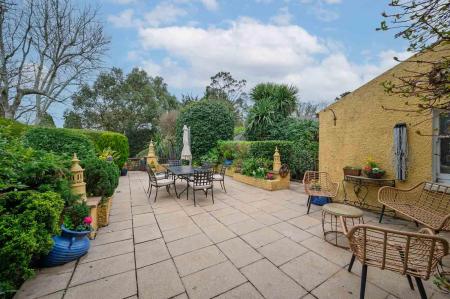 55-80 Bryansburn Rd.jpg