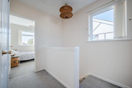 14-119 Towerview Cres.jpg
