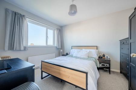 15-119 Towerview Cres.jpg