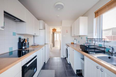 12-119 Towerview Cres.jpg