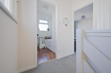 13-119 Towerview Cres.jpg