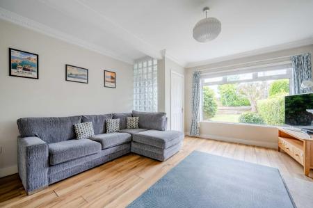 8-35 Innisfayle Drive.jpg