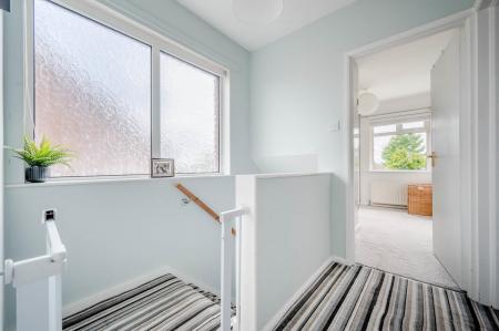 19-35 Innisfayle Drive.jpg
