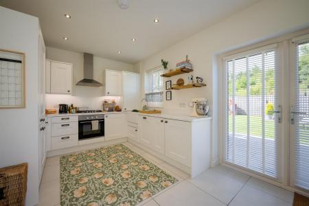 54 Helens Wood Way-12.jpg