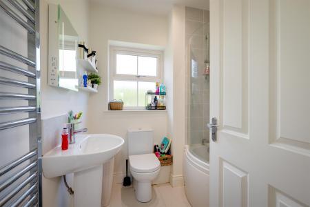 54 Helens Wood Way-16.jpg
