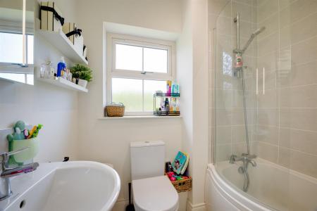 54 Helens Wood Way-17.jpg