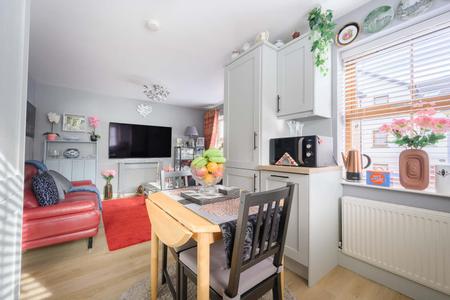 16-20 Loy Court.jpg