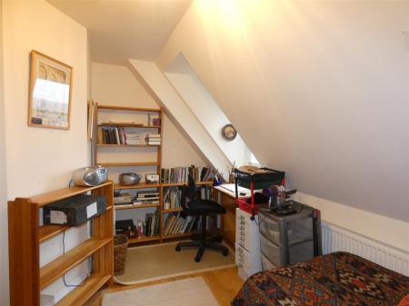 Apartment 22-Bedroom 2.JPG